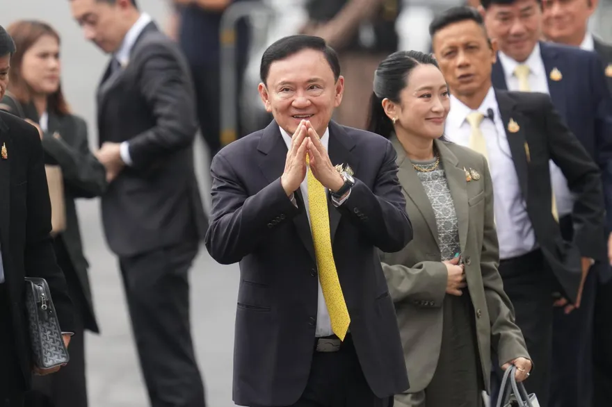涉貪汙濫權！泰國前總理戴克辛「獲准假釋」　預計下月中出獄
