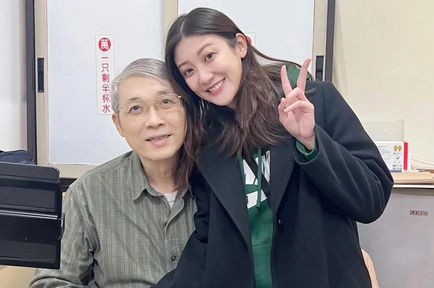 林逸欣整理遺物見「20年手繪平安符」　父親貼身珍藏惹鼻酸