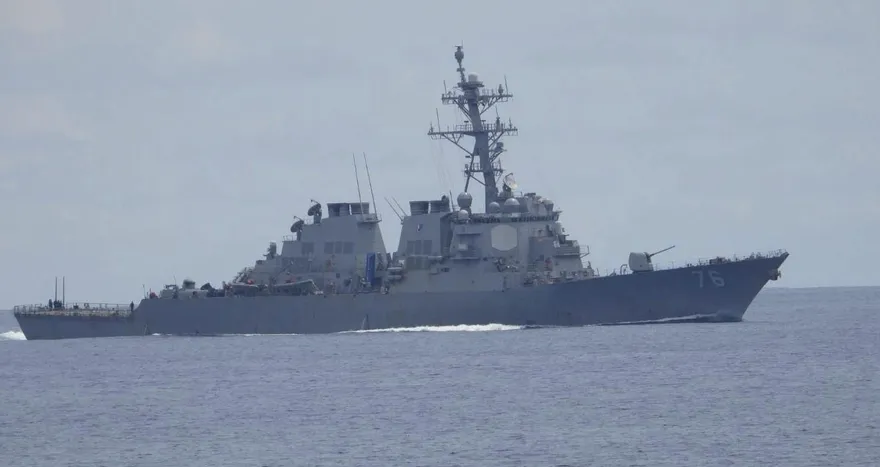 美艦再傳火警！「希金斯號」驅逐艦失火　電力與推進癱瘓數小時