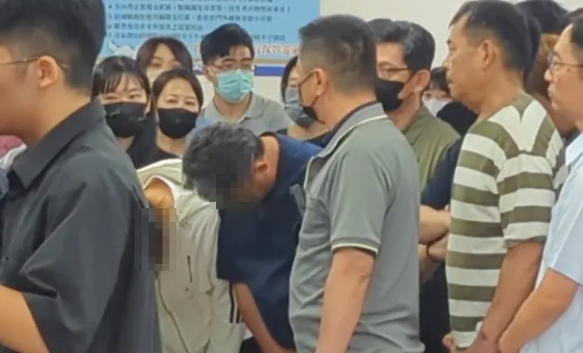 台南女警遭輾斃！女大生今現身靈堂　「90度鞠躬」致歉