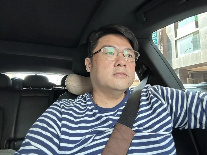 呂捷逛夜市詳述女大生體態！挨批「男性凝視」惹議刪文