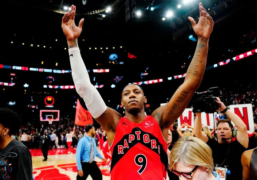 NBA/巴瑞特「超彈三分」準絕殺！暴龍逼出生死第7戰