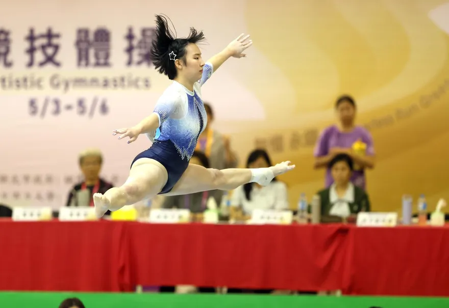 全大運/體操精靈短髮驚豔！丁華恬全能銀牌續拚亞運