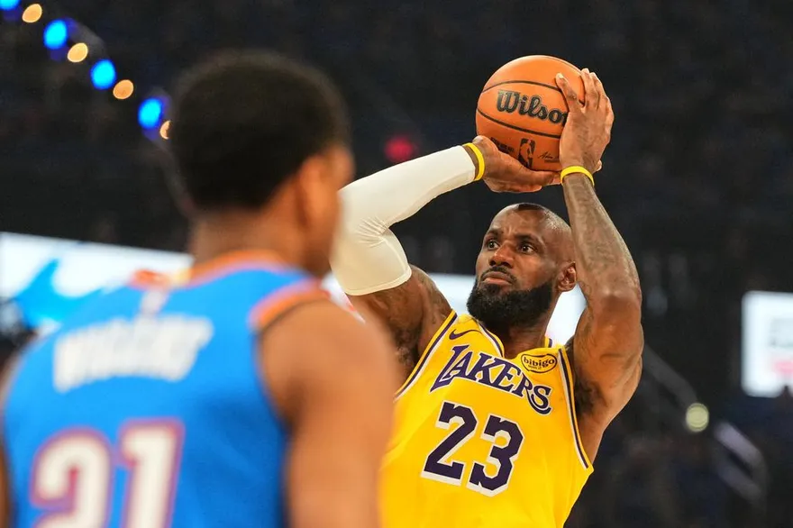 NBA/湖人慘敗問題出在哪？　詹皇：在場均37分的那位