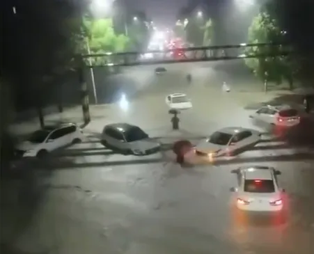 影/1hr狂炸141毫米！泰利颱風隔空發威　史上最強降雨夜襲浙江嘉善