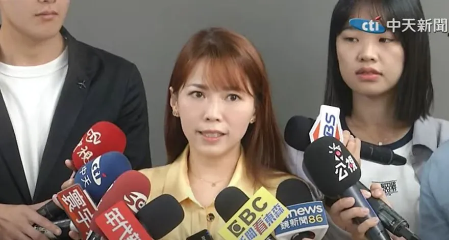 影/藍白為民調吵翻天　柯文哲競辦：到最後一刻都不放棄整合