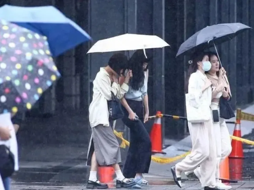 快訊/追雪族看過來！半個台灣急凍　11縣市低溫特報「跌破10度」