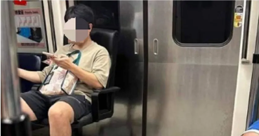 避免挨罵被揍！年輕人很故意「自備坐椅」通勤　網一看笑翻：捷運智慧王