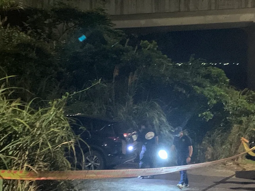 快訊/三重女身中7刀不治！丈夫殺妻抱嬰逃亡　馬槽橋驚見「父子雙亡」