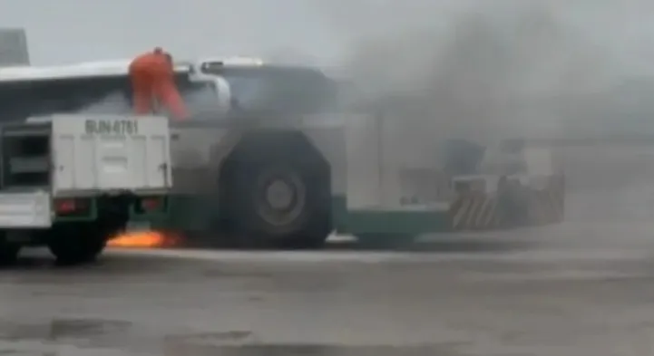 影/國門又出事！飛機拖車疑漏油起火　桃機航勤急滅火