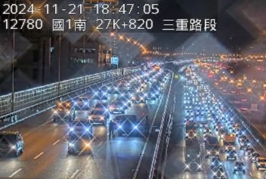 下班請注意！五楊高架南向27.7公里追撞事故「紫爆車速剩18公里」