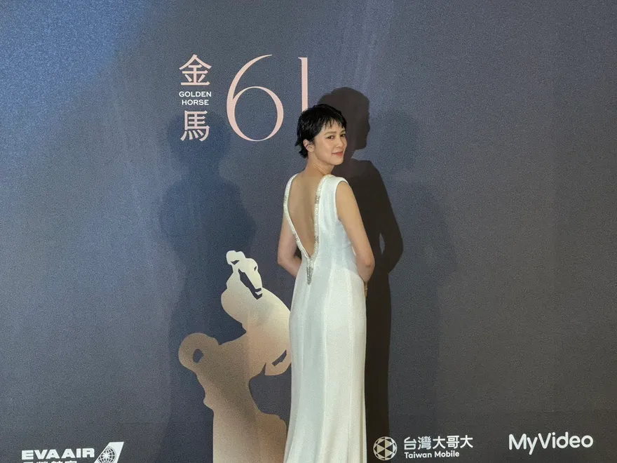 金馬61/金馬獎午宴出狀況？喜翔意外曝劉奕兒「後台落淚」！