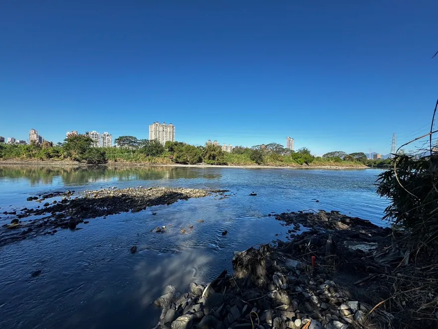 嚇壞！北市景美河濱公園驚見浮屍　遺體腫脹身分待查