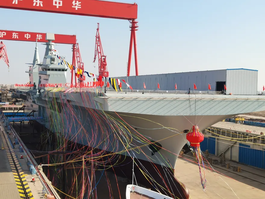 解放軍四川艦、六代戰機接連曝光　專家：擴張海權企圖