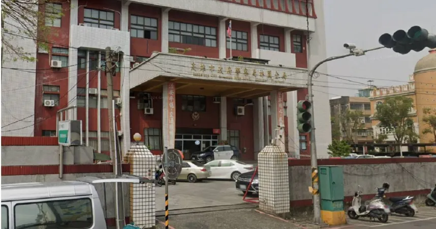 倒垃圾起衝突！高雄男遭鄰居持水果刀刺傷　家屬控警「大案小辦」