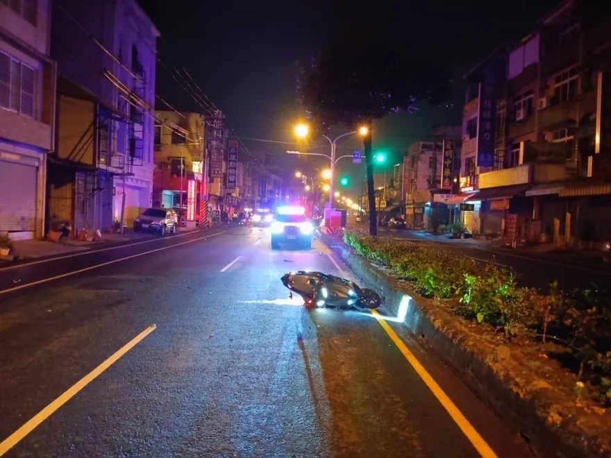 年前斷魂！屏東24歲男騎車等紅燈　後車打盹撞死他