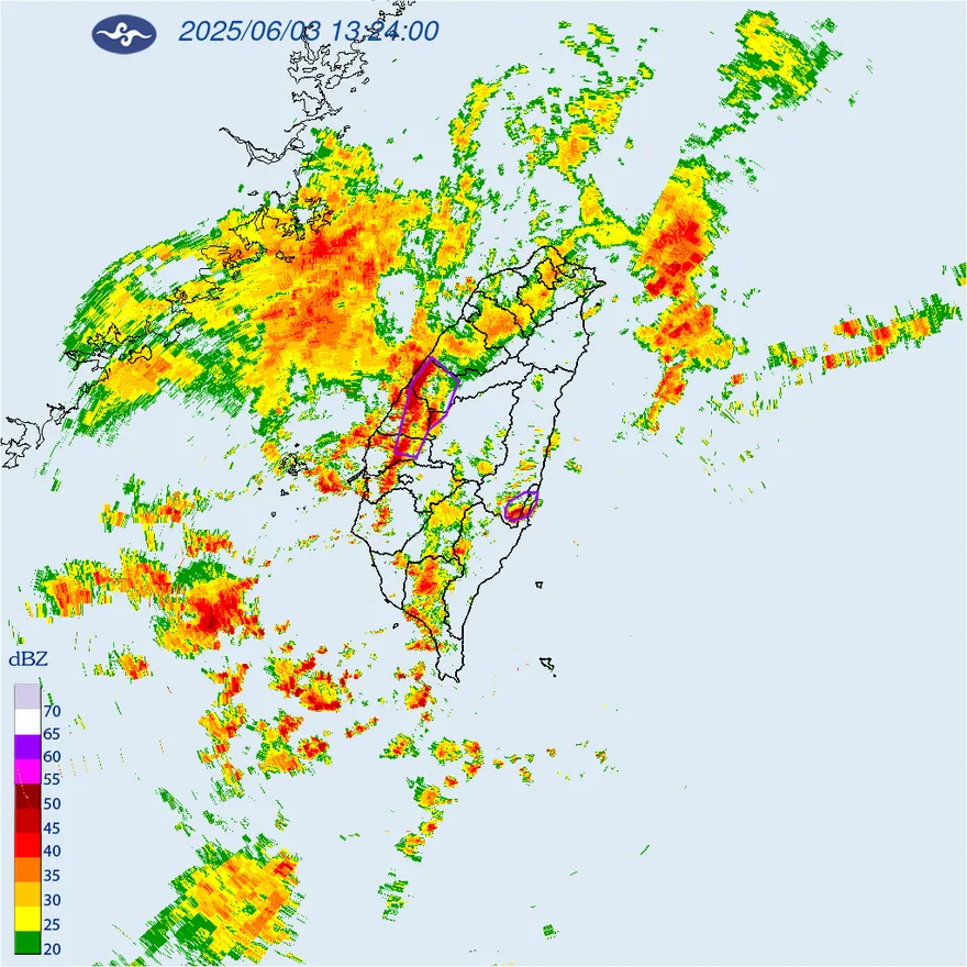 全台雨彈狂炸！18縣市大雨特報　本島只剩台東未「淪陷」