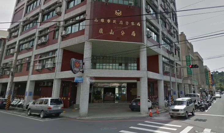 高雄爆「抽乾驚悚事件」！男疑遭友惡整吸毒菸連滾帶爬