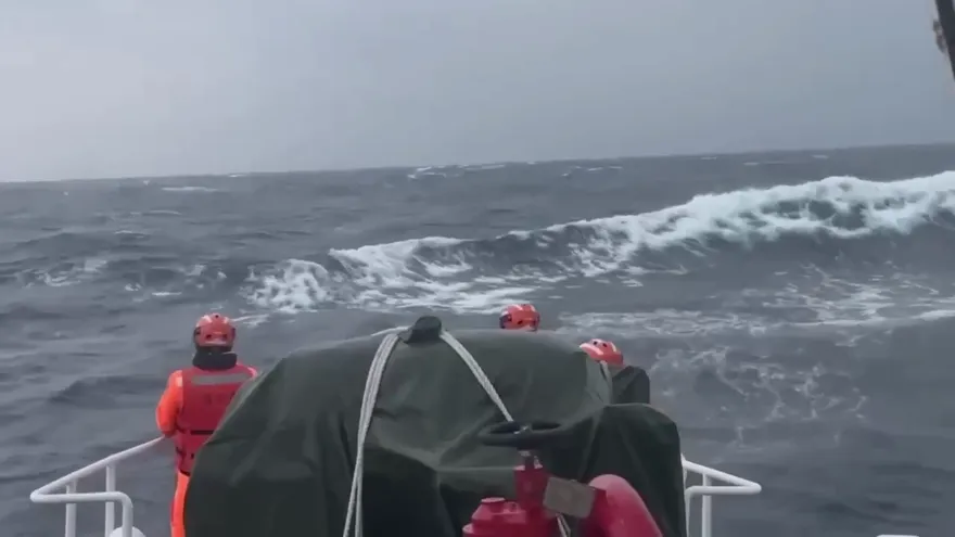 影/F-16失事今晨搜救！潛水教練指辛柏毅若無防寒衣很危險