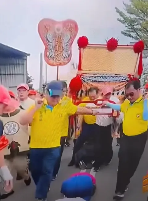 鑽大甲媽轎腳竟成「胯下之辱」　廖大乙：解鈴還須繫鈴人