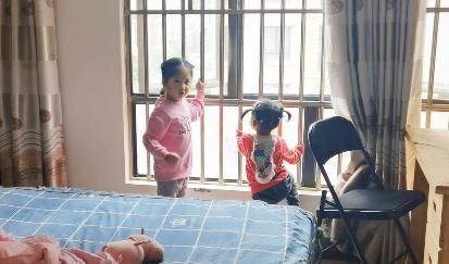 【影】棒！4歲女童遇家中起火　「教科書式」報警冷靜自救