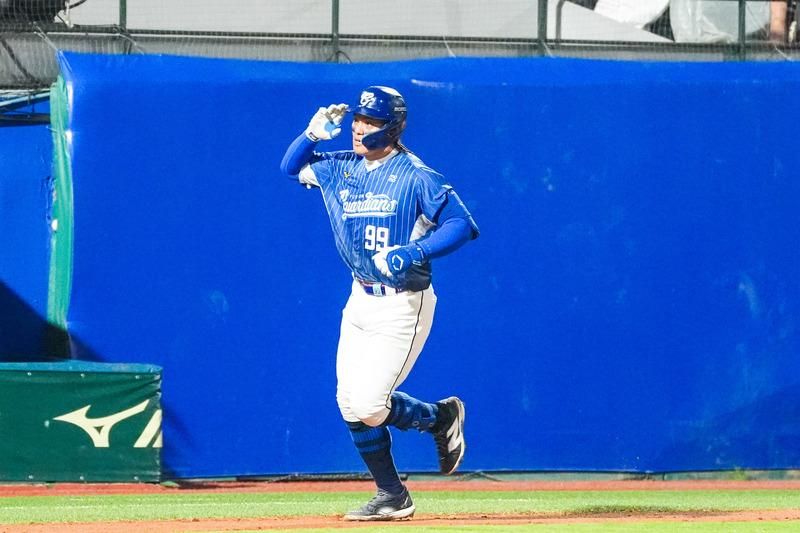 中職/張育成雙響砲率隊奪勝！　賽後替林岳谷發聲