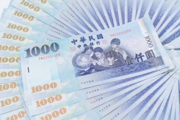 苦盡甘來！「3生肖」11月財運、事業運雙收　數錢到手軟