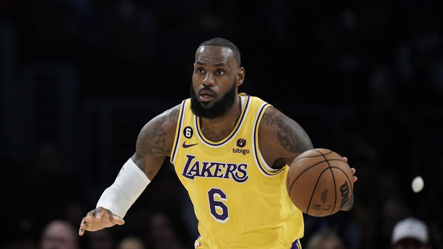 詹姆斯破紀錄關鍵賽！再攻36分成NBA得分王　場邊票價最高喊到280萬元