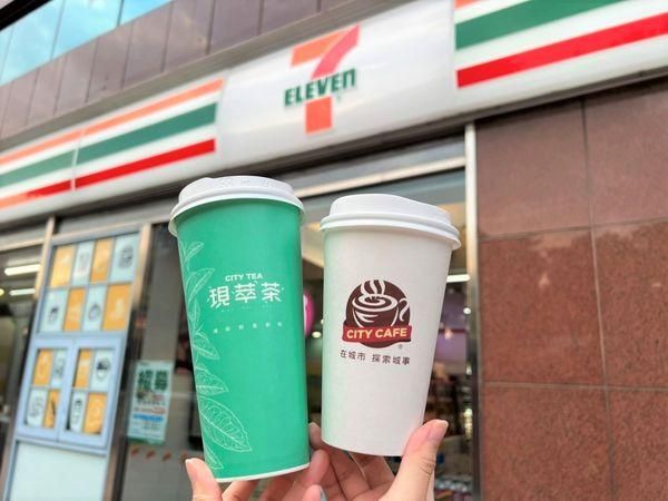 超商小確幸！咖啡下殺61折「滿額再折150元、贈好禮」　七夕開賣空運玫瑰