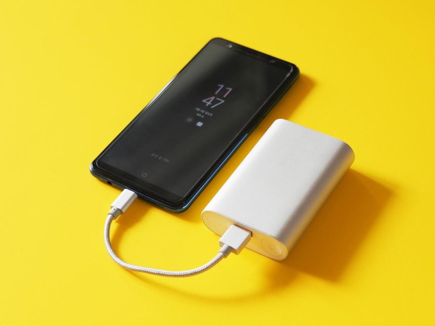 充了手機瘦了錢包！陸共享行動電源價格暴漲50%惹民怨