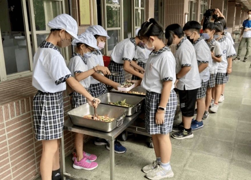 班班吃石斑！台南永康國小今上桌開吃第一尾