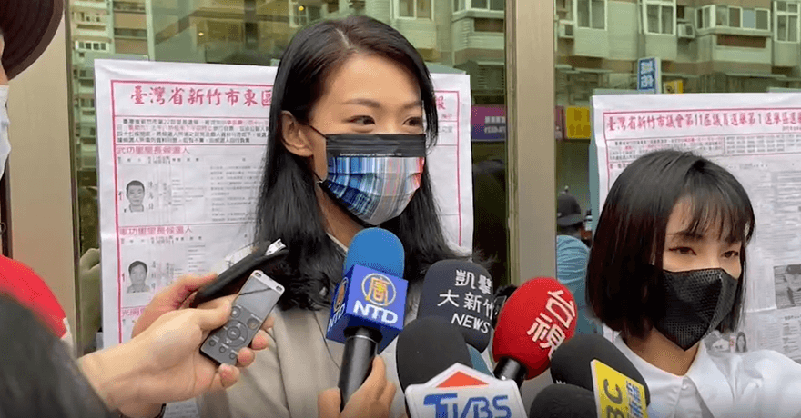 【影】快訊/高虹安帶男友現身！辦公室主任等3人遭檢調帶走