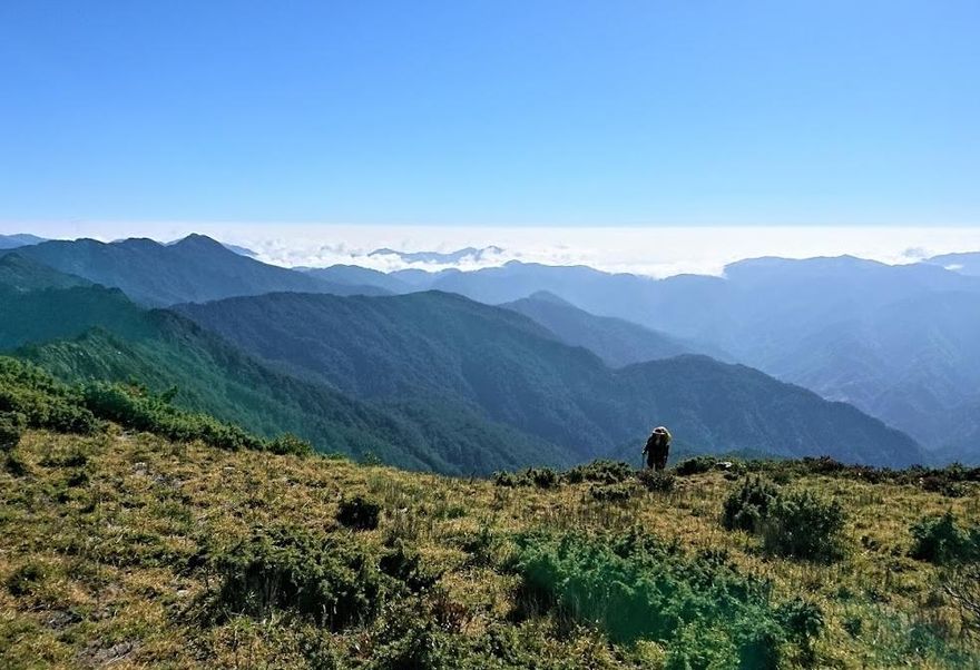 卓社大山連2起山難！64歲男慘遭落石擊中墜谷　搜救隊今吊掛遺體下山