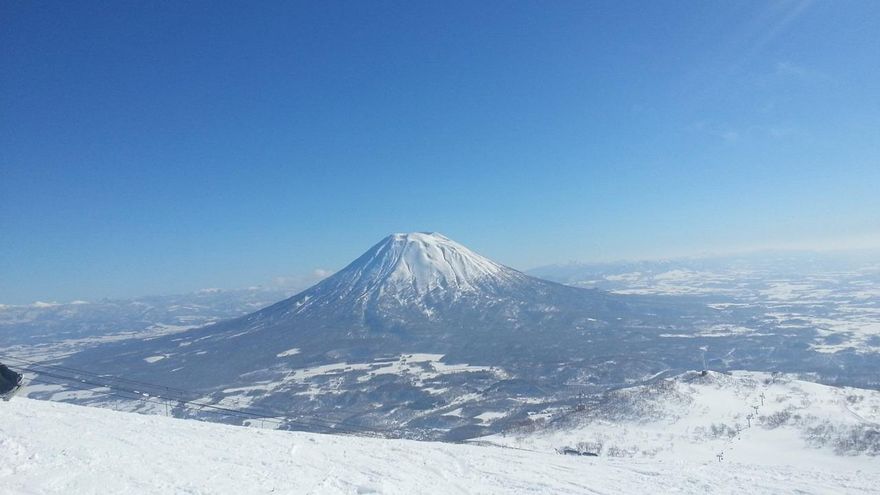 北海道羊蹄山驚傳雪崩！1外籍滑雪客遭「活埋」拉出已OHCA