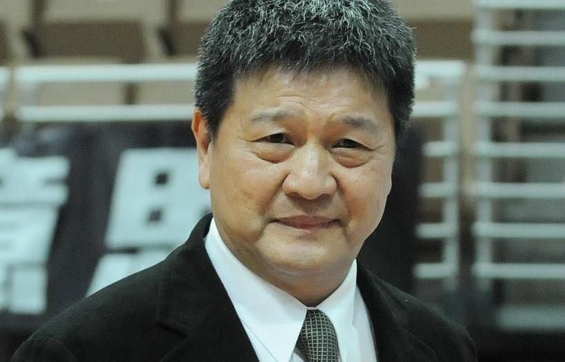台啤前總教練閻家驊車禍　機車騎士遭撞飛骨折