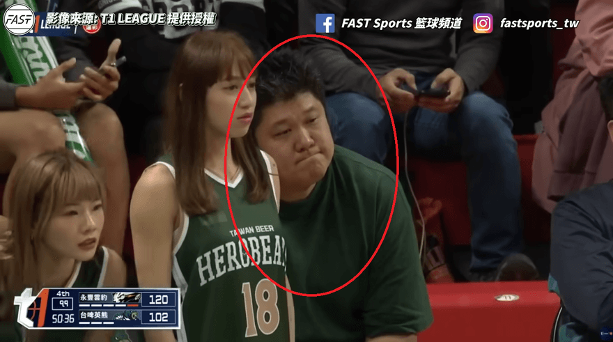 T1大亂鬥怎麼少了他？「哈孝遠淡定坐一旁」　他苦笑：因為我有痛風