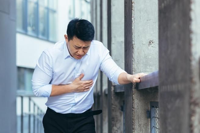 全台氣溫驟降！三高患者小心引發心血管疾病　若出現這「6症狀」速就醫