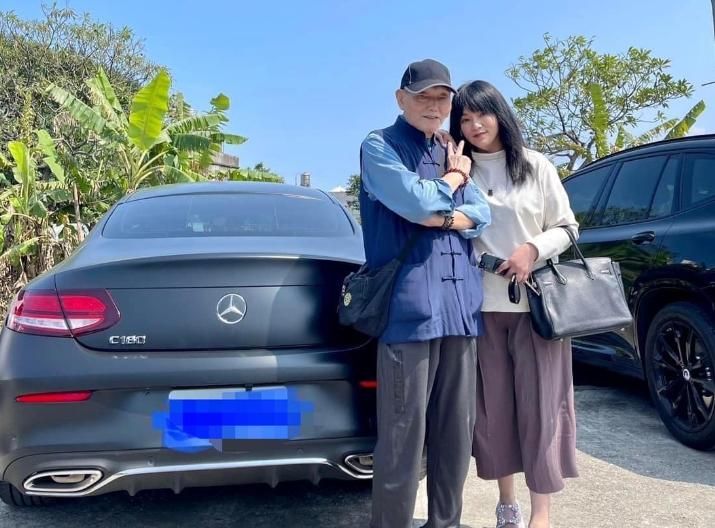 10年不敢開車！唐綺陽打破「家族都市傳說」載父出遊...樂喊：成就解鎖
