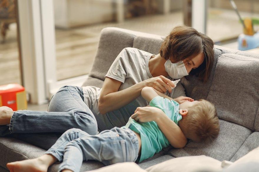 美國醫誤判流感害6歲童險喪命！母靠Google救回罕病兒