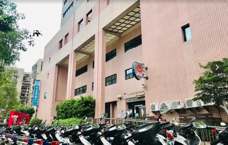 騎車違規還謊報「往生者」身分！通緝犯遭警當場抓包