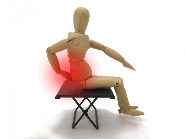6旬老翁大腿麻痛就診 竟罹「椎間盤突出」醫揭多是「1因素」惹禍！