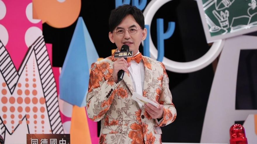 黃子佼性騷案/昔少女選拔要求「脫衣驗疤」！觀光局開第一槍　活動主持改蔡尚樺