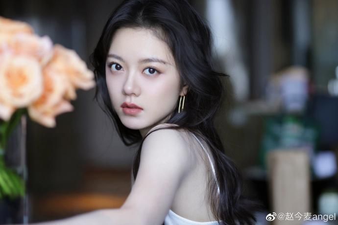 大陸女星趙今麥遭爆「耍特權」！搶看告五人疑插隊挨轟…主辦方急澄清：是嘉賓