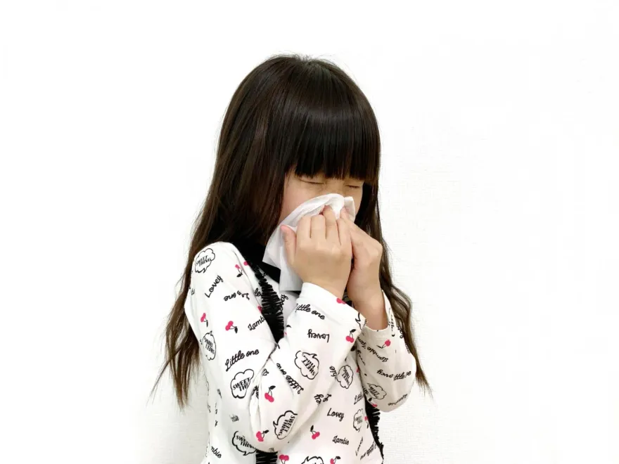 不只小心流感！幼童染RSV「高燒5天、咳到吐」　醫提醒「2症況」快轉大醫院