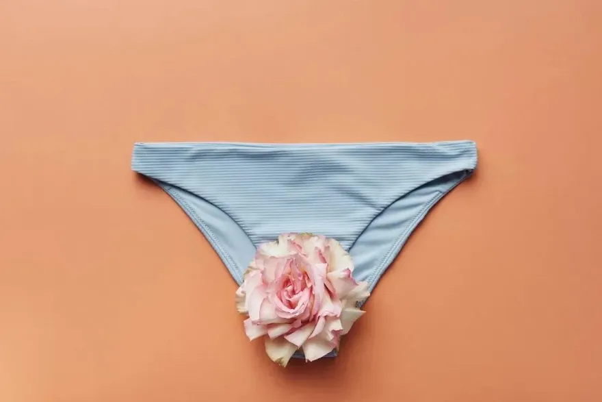 女生「洗完澡不穿內褲」分泌物可以變少？　醫：有感染風險