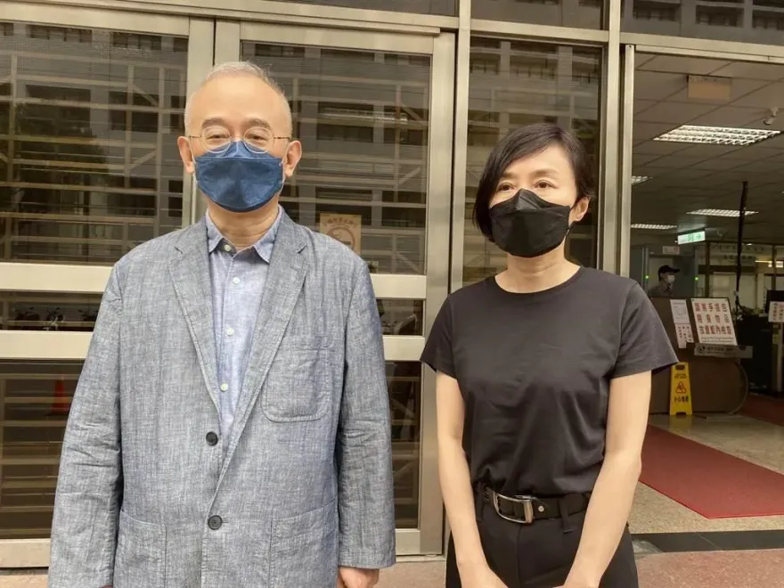 向心夫婦解除境管！滯台1432天可以離台了　預計晚間搭機返港