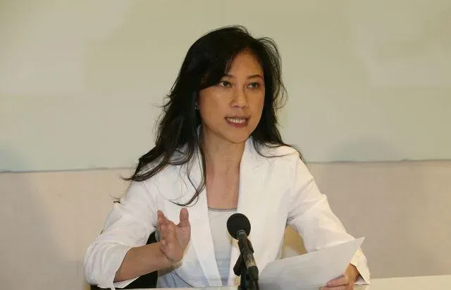 影/Kolas稱隨扈「吃藥夢遊」才示愛　鄭麗文驚呼：心腸恐怖！