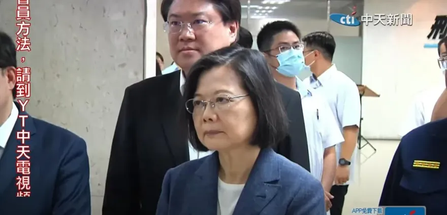 郭正亮點名3人給批評　「蔡英文認可的人能力都很差！」