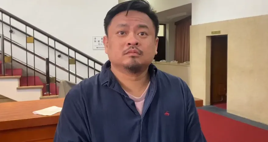 澄清自己非買春片男主角　洪申翰自嘲：還好沒聽總統話刮鬍子和減肥
