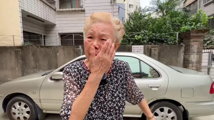 柯媽崩潰了！柯爸在加護病房、柯文哲羈押　何瑞英電訪泣不成聲：我心情很不好